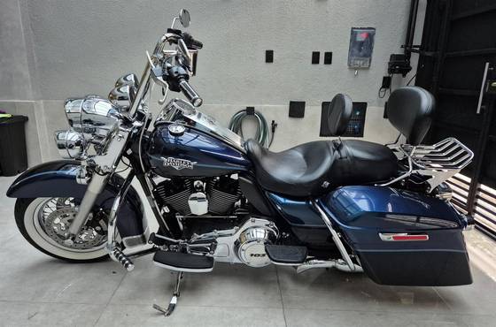 HARLEY-DAVIDSON ROAD KING CLASSIC HARLEY-DAVIDSON ROAD KING CLASSIC